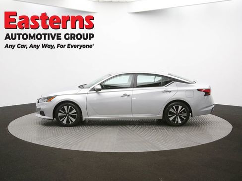 Used 2022 Nissan Altima 2.5 SV image 59