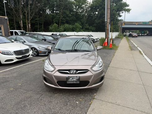 Used 2014 Hyundai Accent GLS FWD image 14