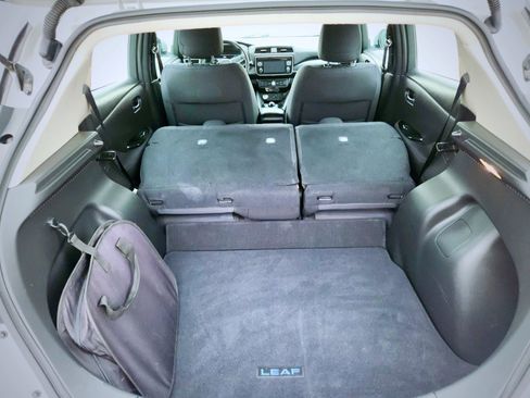 Used 2018 Nissan Leaf SV image 24