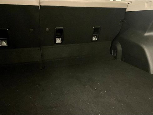 Used 2017 Subaru Forester 2.5i Premium w/ All-Weather Package image 33