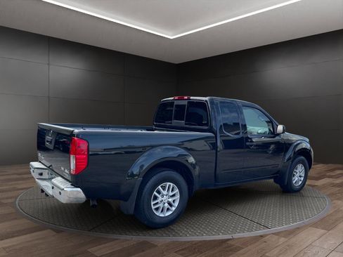 Used 2020 Nissan Frontier SV AWD/4WD image 8