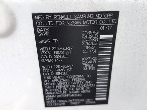 Used 2017 Nissan Rogue SV w/ SV Premium Package image 26