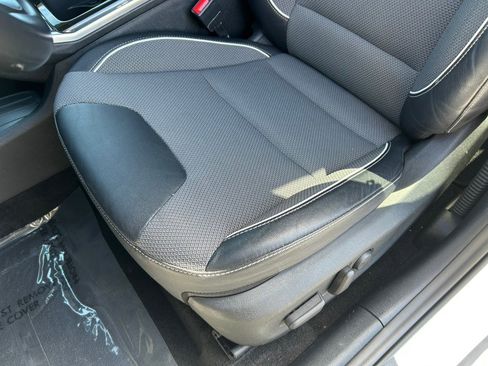 Used 2021 Kia Niro EX FWD image 16