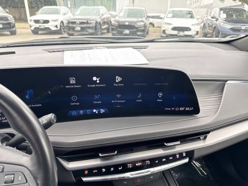 Used 2024 Cadillac XT4 Premium Luxury image 28