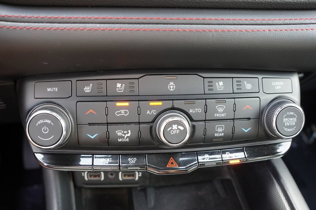 Certified 2024 Dodge Durango R/T AWD/4WD image 33