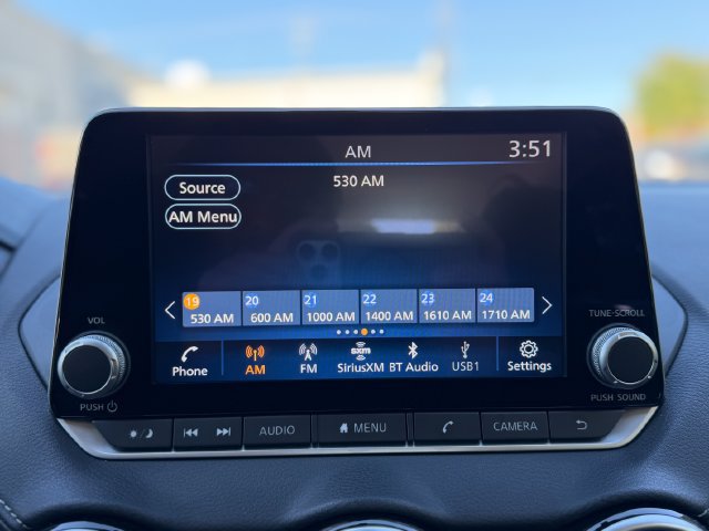 Used 2025 Nissan Sentra SV FWD image 22