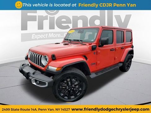 Used 2025 Jeep Wrangler Unlimited Sahara AWD/4WD image 1