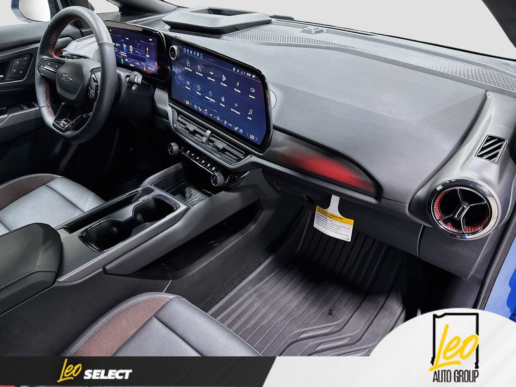 Used 2026 Chevrolet Equinox EV RS w/ Convenience Package II FWD image 30