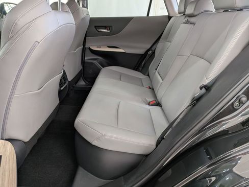 Used 2022 Toyota Venza XLE AWD/4WD image 26