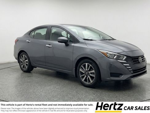 Used 2025 Nissan Versa SV image 1