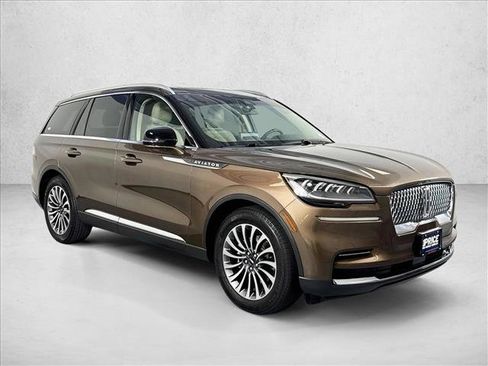 Used 2022 Lincoln Aviator Reserve RWD image 3
