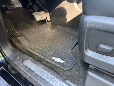 Used 2016 Chevrolet Suburban LTZ image 17