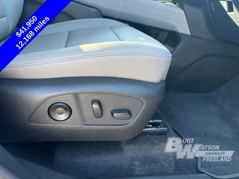 Used 2026 GMC Acadia Elevation w/ Elevation Premium Package FWD image 29