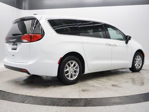 New 2026 Chrysler Voyager LX FWD image 9