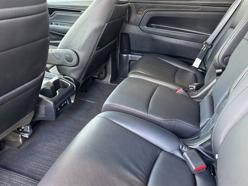 Used 2023 Honda Odyssey Touring image 17