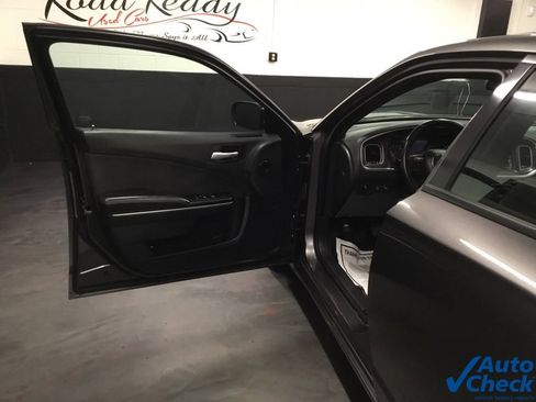 Used 2015 Dodge Charger SE w/ Power Sunroof Group AWD/4WD image 18