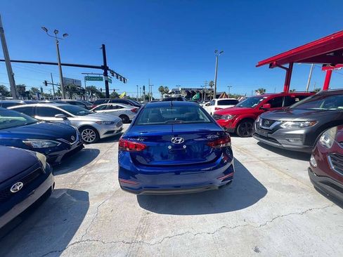 Used 2021 Hyundai Accent SE FWD image 5