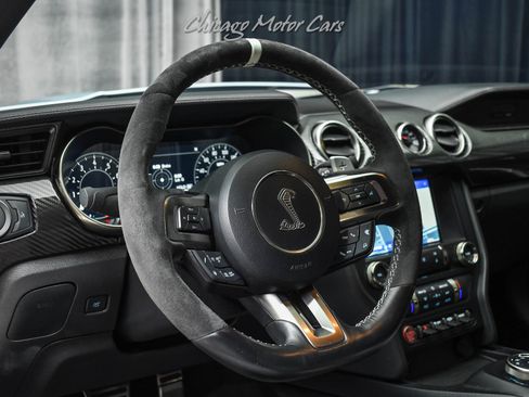 Used 2022 Ford Mustang Shelby GT500 w/ Carbon Fiber Track Pack image 9