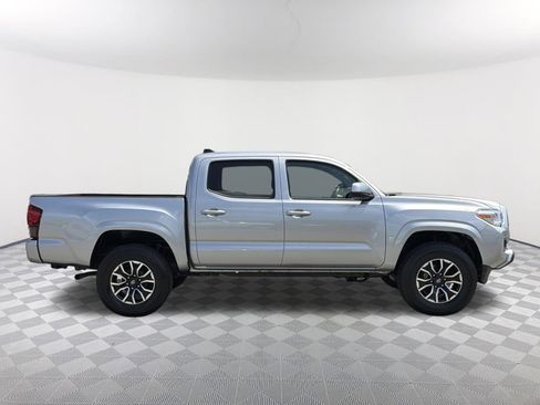 Certified 2022 Toyota Tacoma SR image 18
