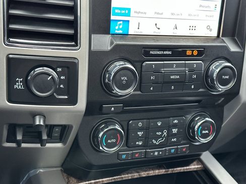 Used 2018 Ford F350 Lariat w/ Lariat Ultimate Package image 20