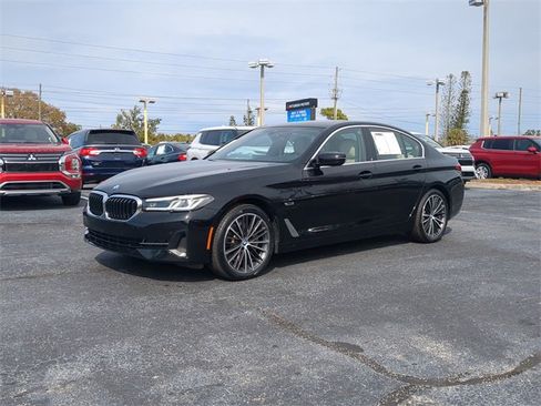 Used 2023 BMW 530e xDrive image 2