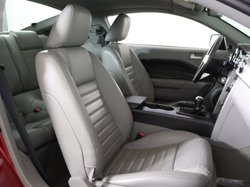 Used 2006 Ford Mustang GT Premium RWD image 20