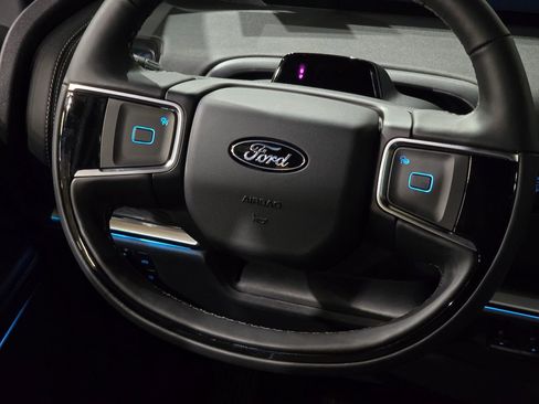 New 2025 Ford Expedition Platinum w/ Stealth Performance Package image 25