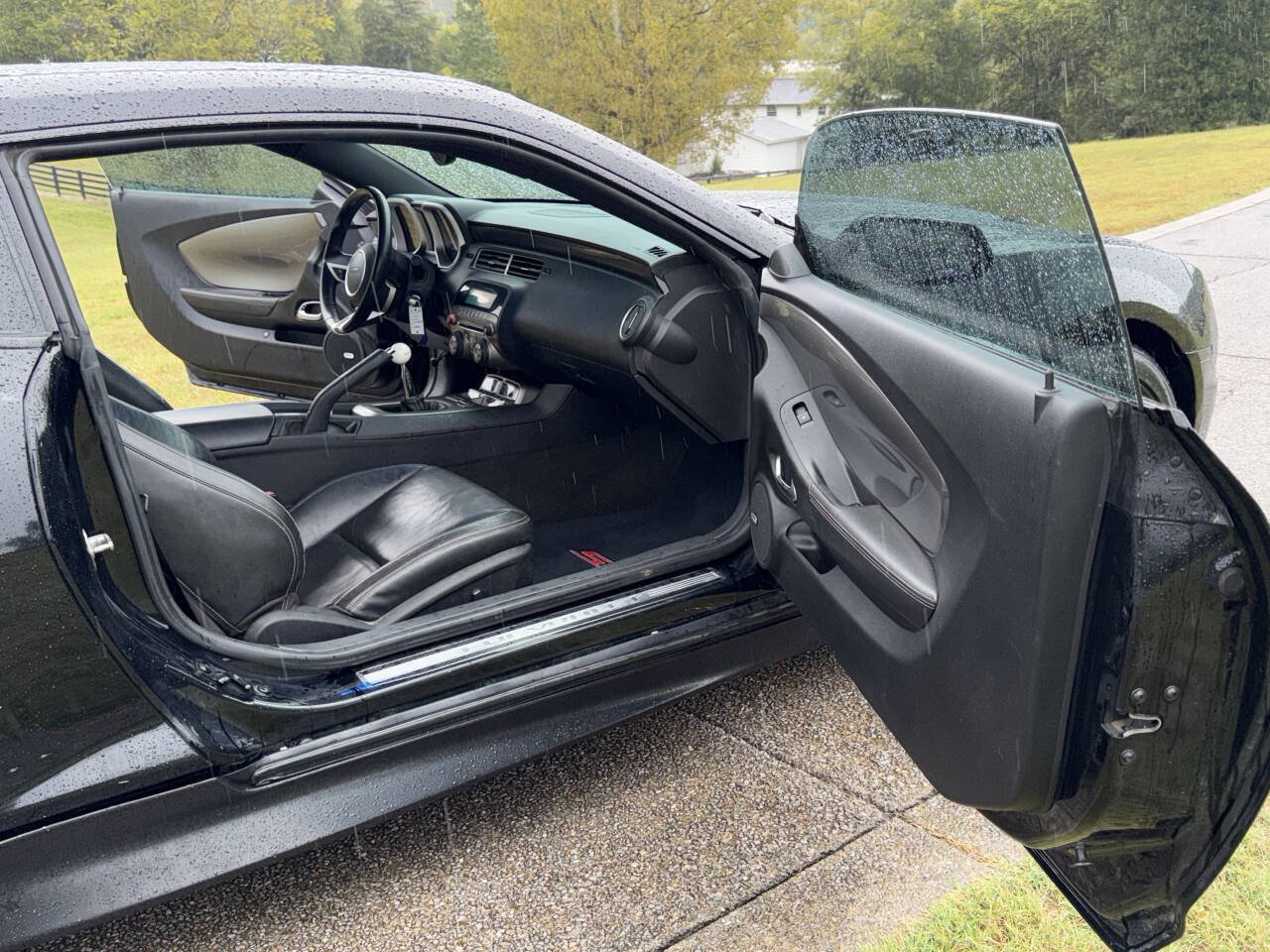 Used 2010 Chevrolet Camaro SS RWD image 29