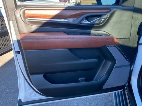 Used 2023 GMC Yukon Denali Ultimate image 25