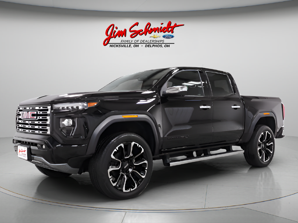 Used 2024 GMC Canyon Denali AWD/4WD image 3
