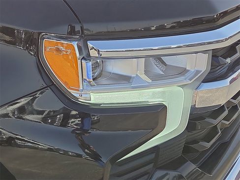 Used 2023 Chevrolet Silverado 1500 LT image 10