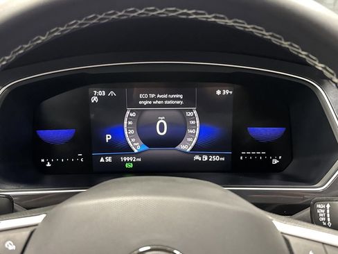 Used 2023 Volkswagen Tiguan SE image 16