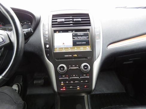 Used 2017 Lincoln MKC Select w/ Select Plus Package image 24