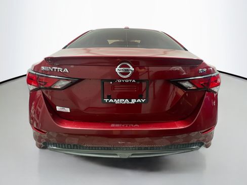 Used 2022 Nissan Sentra SR w/ SR Premium Package FWD image 6