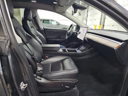 Used 2021 Tesla Model Y Long Range image 22