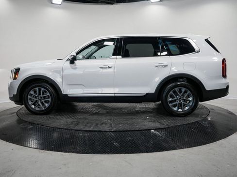 Used 2024 Kia Telluride LX image 4