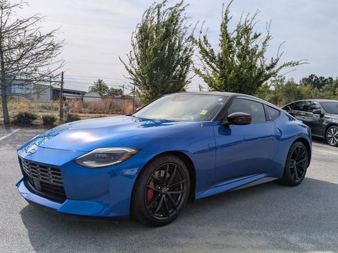 Certified 2024 Nissan Z Performance w/ Floor Mat Package image 9