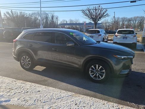 Used 2019 MAZDA CX-9 Touring w/ Touring Premium Package image 4
