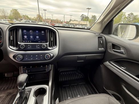 Used 2022 Chevrolet Colorado LT w/ Fleet Safety Package image 17