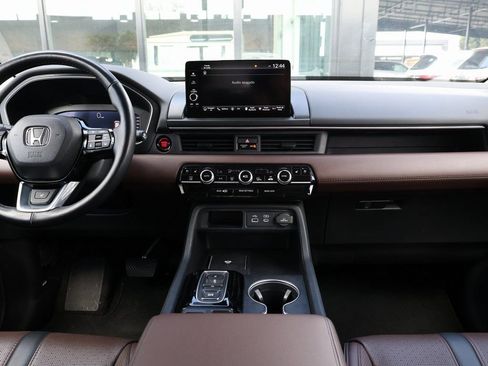 Used 2023 Honda Pilot Elite image 26