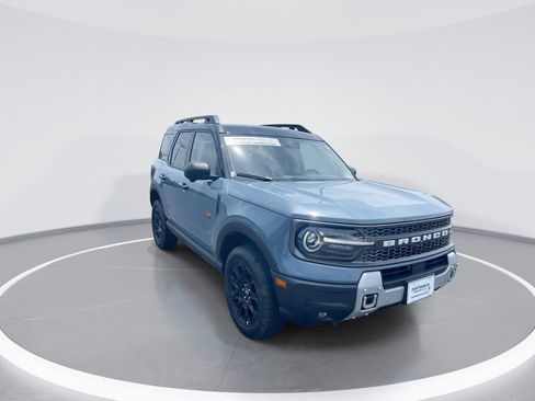 Used 2025 Ford Bronco Sport Badlands AWD/4WD image 2