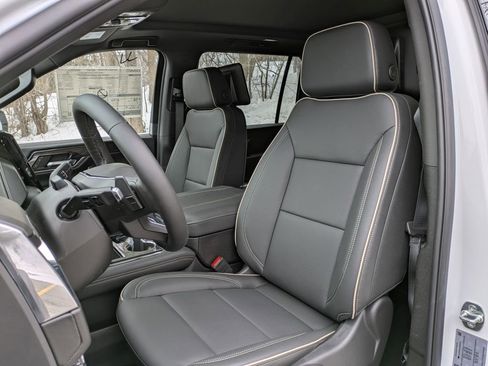 New 2026 GMC Yukon XL Elevation image 12