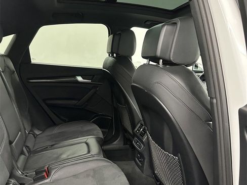 Used 2022 Audi SQ5 Premium Plus w/ Premium Plus Package image 37