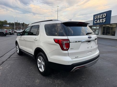 Used 2016 Ford Explorer XLT w/ Equipment Group 202A FWD image 6