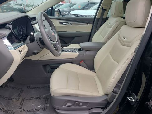 Used 2022 Cadillac XT5 Premium Luxury image 22