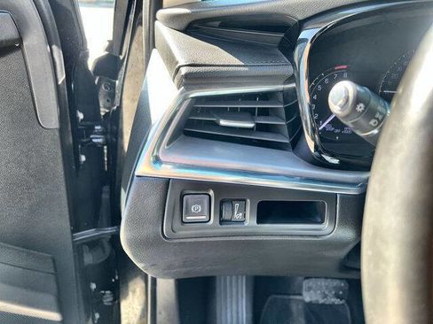 Used 2019 Cadillac XT5 Luxury w/ LPO, Black Ice Package image 17