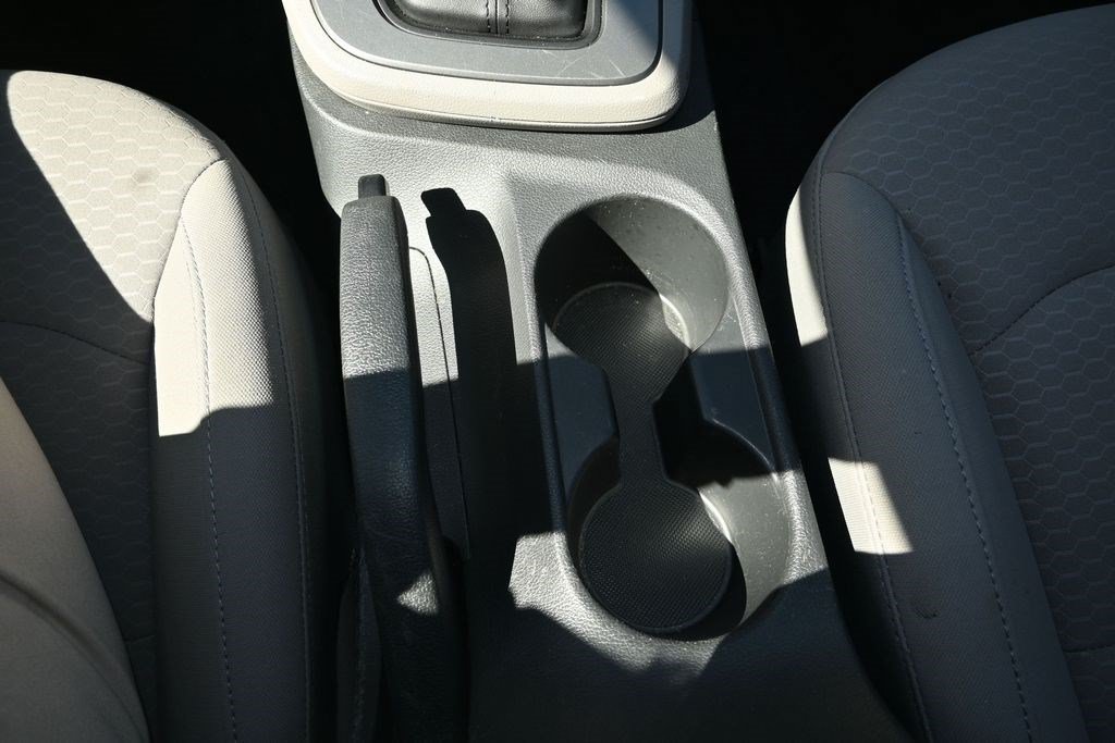Used 2020 Hyundai Elantra SE FWD image 33