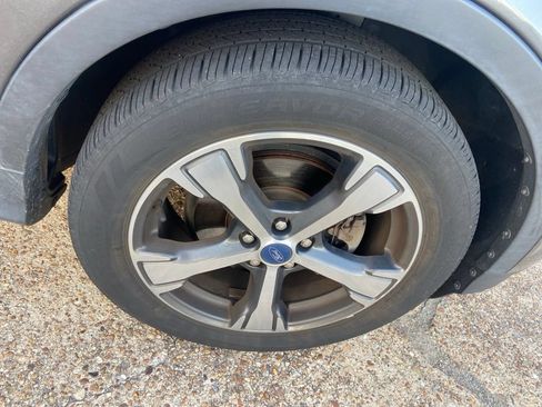 Used 2018 Ford Escape SEL w/ Ford Safe & Smart Package FWD image 27