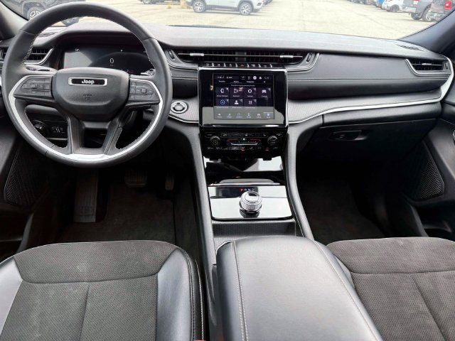 Certified 2023 Jeep Grand Cherokee L Altitude AWD/4WD image 15