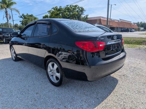 Used 2010 Hyundai Elantra SE FWD image 5
